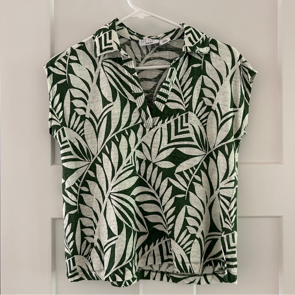 Nicole Miller Linen Green Palm Print Shirt, Size Small‎